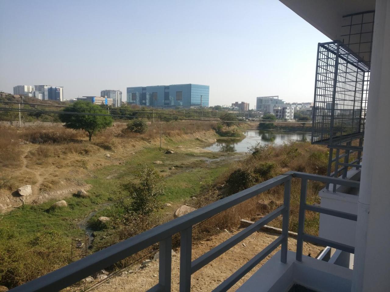 היידראבד Misty Lake Guest House מראה חיצוני תמונה