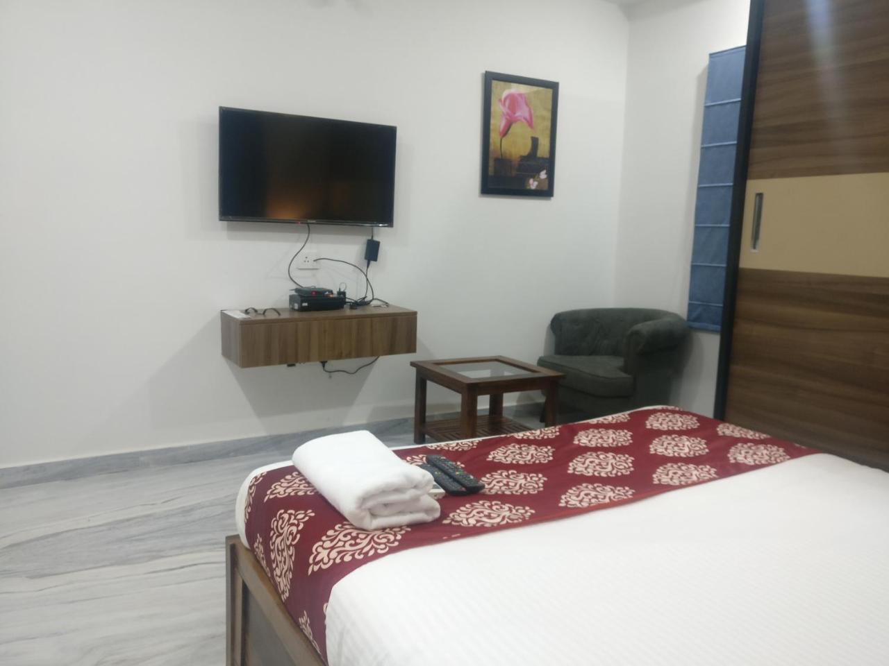 היידראבד Misty Lake Guest House מראה חיצוני תמונה