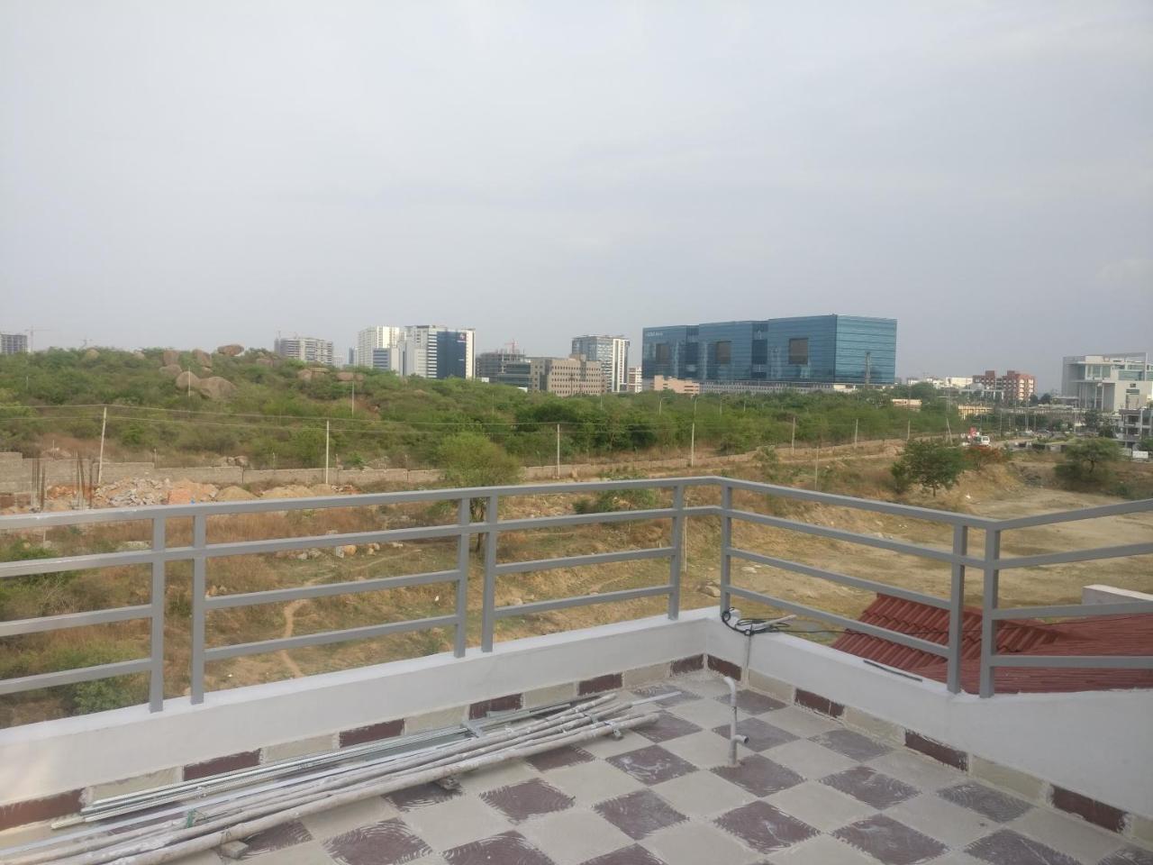 היידראבד Misty Lake Guest House מראה חיצוני תמונה